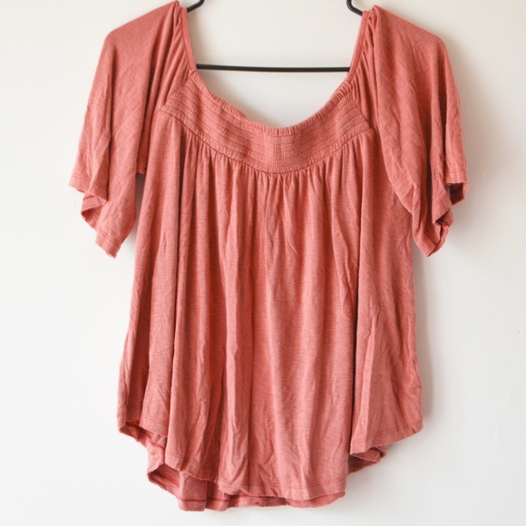 American Eagle Off the Shoulder Womens Top Dark Pink Flowy Blouse Size Small - Picture 3 of 4